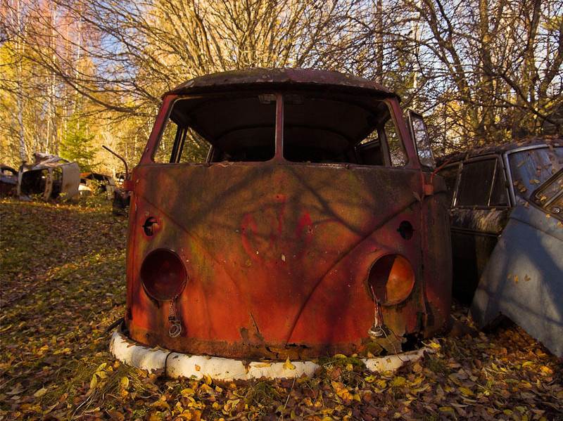 قبرستان خودروهای قدیمی در سوئد