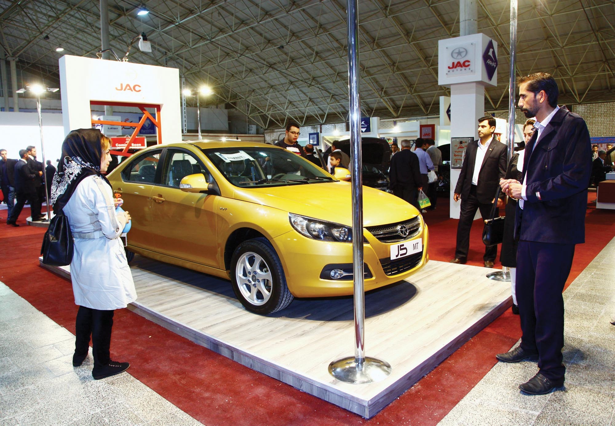 محصولات جدید ایران خودرو در نمایشگاه تبریز